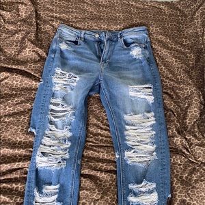 AMERICAN EAGLE distressed skinny/cropped denim